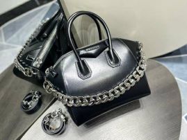 Picture of Givenchy Lady Handbags _SKUfw151607994fw